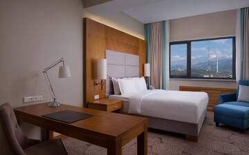 Фотографии Отель DoubleTree by Hilton Almaty г. Алматы (Казахстан) №3 Фото Отель DoubleTree by Hilton Almaty г. Алматы 3