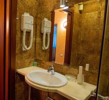 Фотографии Отель JEPPESEN RESIDENCE г. Алматы (Казахстан) №2 Фото Отель JEPPESEN RESIDENCE г. Алматы 2