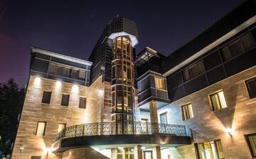 Фотографии Отель Grushevy Hospitality Boutique г. Алматы (Казахстан) №1 Фото Отель Grushevy Hospitality Boutique г. Алматы 1
