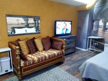 Фото номера Двухместный номер с 1 кроватью и общей ванной комнатой Отель L.E.S. Hotel г. Алматы 13