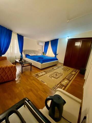 Фото номера Стандартный двухместный номер с 1 кроватью Хостелы Esentai Hostel г. Алматы 2