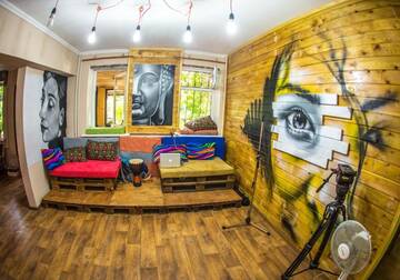 Фото номера Двухместный номер эконом-класса с 1 кроватью Хостелы Hostel Loco г. Алматы 23