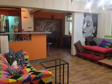 Фото номера Двухместный номер эконом-класса с 1 кроватью Хостелы Hostel Loco г. Алматы 20