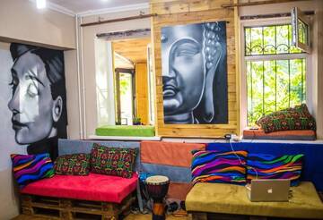 Фото номера Двухместный номер эконом-класса с 1 кроватью Хостелы Hostel Loco г. Алматы 26