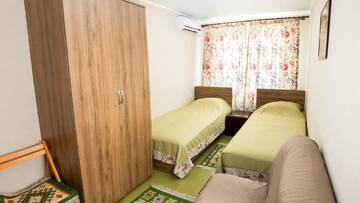 Фото номера Апартаменты с 3 спальнями Апартаменты Apartment Utegen Batyr 2 г. Алматы 19