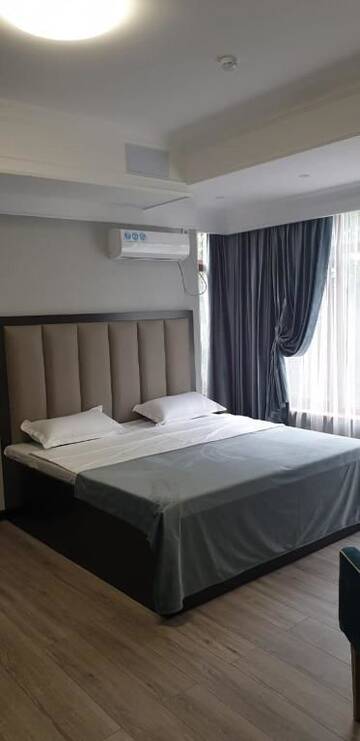 Фото номера Стандартный двухместный номер с 1 кроватью Отель Hotel Monroe г. Алматы 10