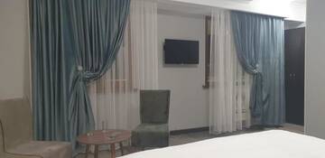 Фото Отель Hotel Monroe г. Алматы 2