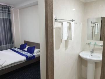 Фото номера Двухместный номер с 1 кроватью Отель DDHotel г. Алматы 3