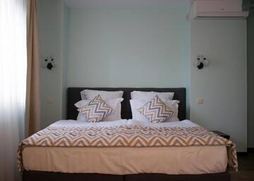 Фото номера Номер-студио Делюкс с кроватью размера &quot;king-size&quot; Отель Irbis Inn г. Алматы 21