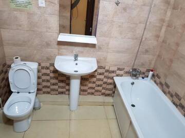 Фото номера Двухместный номер Делюкс с 1 кроватью и ванной Мини-отель Mini Hotel Leila г. Алматы 8