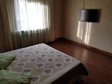 Фото номера Двухместный номер Делюкс с 1 кроватью и ванной Мини-отель Mini Hotel Leila г. Алматы 7
