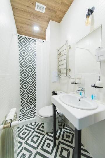 Фото номера Кровать в общем 8-местном номере Хостелы My Hostel Almaty г. Алматы 9