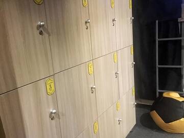 Фото номера Спальное место на двухъярусной кровати в общем номере для мужчин и женщин Хостелы Yellow Park Hostel г. Алматы 5