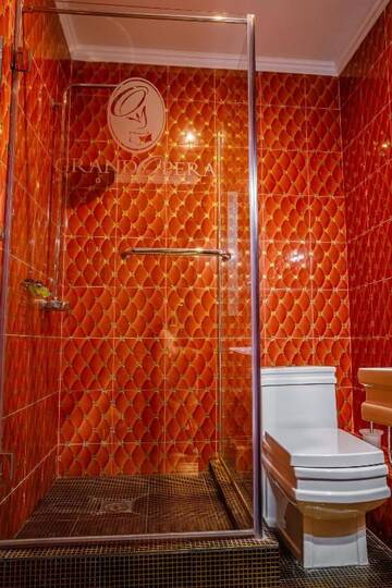 Фото номера Стандартный номер с кроватью размера &quot;king-size&quot; Отель Grand Opera Hotel г. Алматы 11
