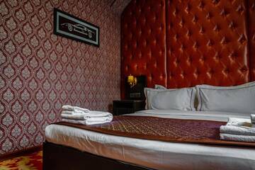 Фото номера Стандартный номер с кроватью размера &quot;king-size&quot; Отель Grand Opera Hotel г. Алматы 12