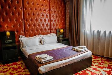 Фото номера Стандартный номер с кроватью размера &quot;king-size&quot; Отель Grand Opera Hotel г. Алматы 18