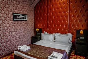 Фото номера Стандартный номер с кроватью размера &quot;king-size&quot; Отель Grand Opera Hotel г. Алматы 14
