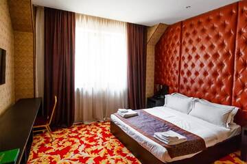 Фото номера Стандартный номер с кроватью размера &quot;king-size&quot; Отель Grand Opera Hotel г. Алматы 3