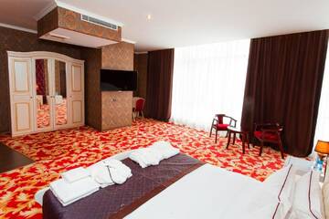 Фото номера Люкс с кроватью размера «king-size» Отель Grand Opera Hotel г. Алматы 4