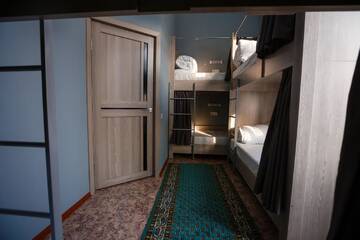 Фото номера Кровать в общем 6-местном номере для мужчин и женщин Хостелы Mountain Road Hostel г. Алматы 6