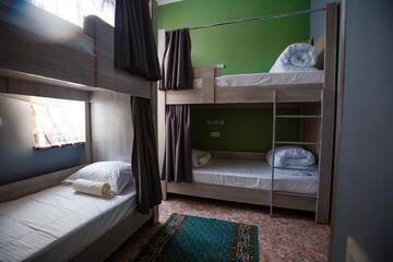 Фото номера Кровать в общем 6-местном номере для мужчин и женщин Хостелы Mountain Road Hostel г. Алматы 2