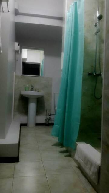 Фото номера Одноместный номер с собственной ванной комнатой Мини-отель R.street hotel г. Алматы 3