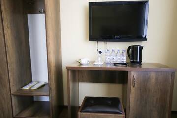 Фото номера Стандартный номер с кроватью размера &quot;king-size&quot; Отель Altai Business Hotel г. Алматы 5