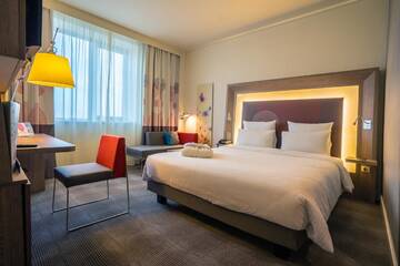 Фото номера Стандартный двухместный номер с 1 кроватью Отель Novotel Almaty City Center г. Алматы 2