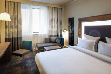 Фото номера Стандартный двухместный номер с 1 кроватью Отель Novotel Almaty City Center г. Алматы 4