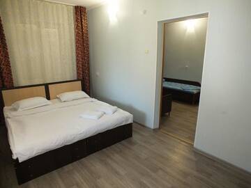 Фото номера Трехместный номер Отель Sunkar Hotel г. Алматы 4