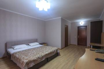 Фото номера Люкс с видом на горы Отель Sunkar Hotel г. Алматы 2