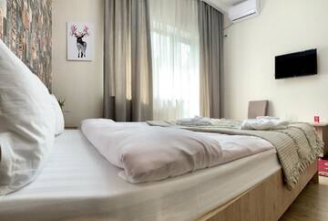 Фото номера Большой двухместный номер с 1 кроватью Отель Bastau Hotel г. Алматы 13