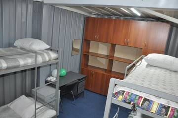 Фото номера Кровать в общем 8-местном номере Хостелы Hostel 24 г. Алматы 2