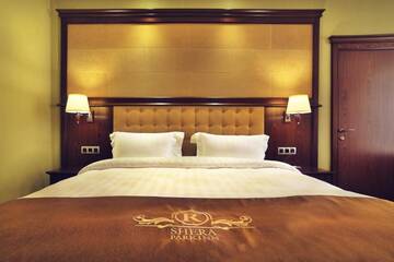 Фото номера Стандартный номер с кроватью размера &quot;king-size&quot; Отель Shera Inn Hotel г. Алматы 18