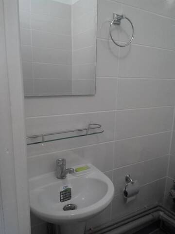 Фото номера Номер-студио с балконом Апартаменты Apartments Zhambyl 159 г. Алматы 10