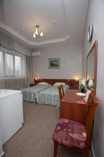 Фото номера Двухместный номер с 2 отдельными кроватями Отель Hotel Saya г. Алматы 9
