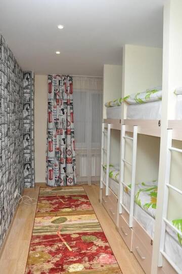 Фото номера Кровать в общем 8-местном номере для мужчин и женщин Хостелы ART Hostel г. Алматы 15