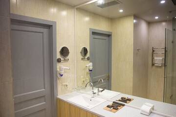 Фото номера Стандартный двухместный номер с 1 кроватью Отель Maqan Hotel Almaty г. Алматы 13