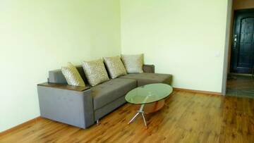 Фото Апартаменты AHome 01 on Balzak street г. Алматы 2