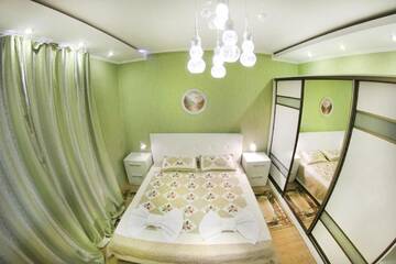 Фото Апартаменты AHome 07 on Balzak street г. Алматы 2
