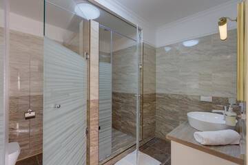 Фото номера Стандартный двухместный номер с 1 кроватью Отель Beis Spa Hotel Resort г. Алматы 11