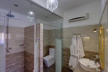 Фото номера Стандартный двухместный номер с 1 кроватью Отель Beis Spa Hotel Resort г. Алматы 17