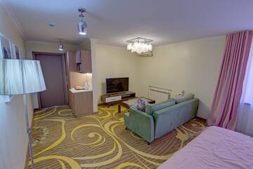 Фото номера Двухместный номер Делюкс с 1 кроватью Отель Beis Spa Hotel Resort г. Алматы 6