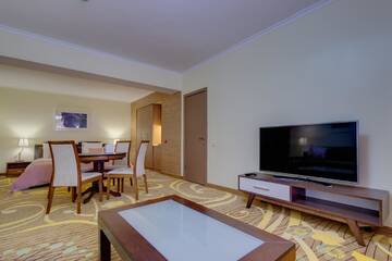 Фото номера Двухместный номер Делюкс с 1 кроватью Отель Beis Spa Hotel Resort г. Алматы 7