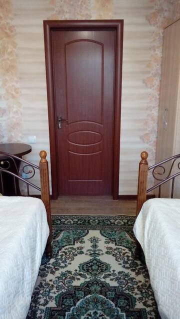 Фото номера Небольшой двухместный номер с 2 отдельными кроватями Хостелы Hostel Viator г. Алматы 4