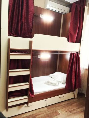 Фото номера Кровать в общем номере для мужчин Хостелы FM Hostel Almaty г. Алматы 3