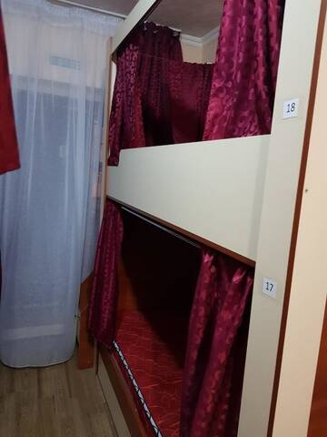 Фото номера Кровать в общем 6-местном номере для женщин Хостелы FM Hostel Almaty г. Алматы 4