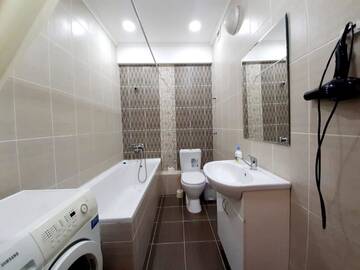 Фото номера Апартаменты с 1 спальней Апартаменты Apartment on Zharokov 235 г. Алматы 9