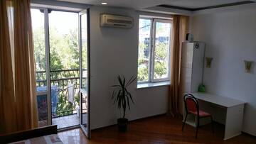 Фото номера Улучшенный номер-студио Хостелы Old Square Hostel г. Алматы 7