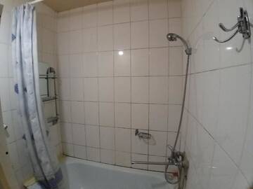 Фото номера Трехместный номер эконом-класса Хостелы Old Square Hostel г. Алматы 20